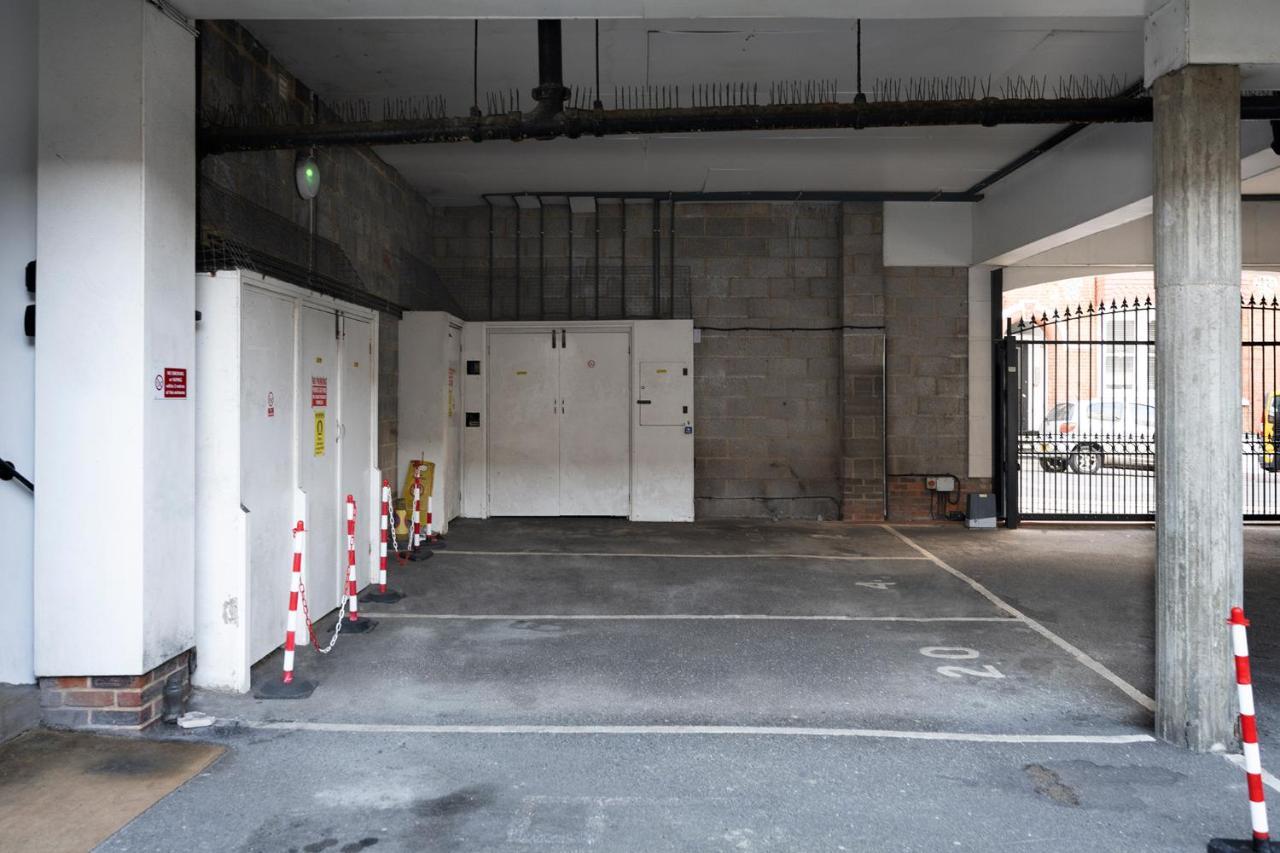 Burlington Street With Free Parking Nr College And Hospital Appartement